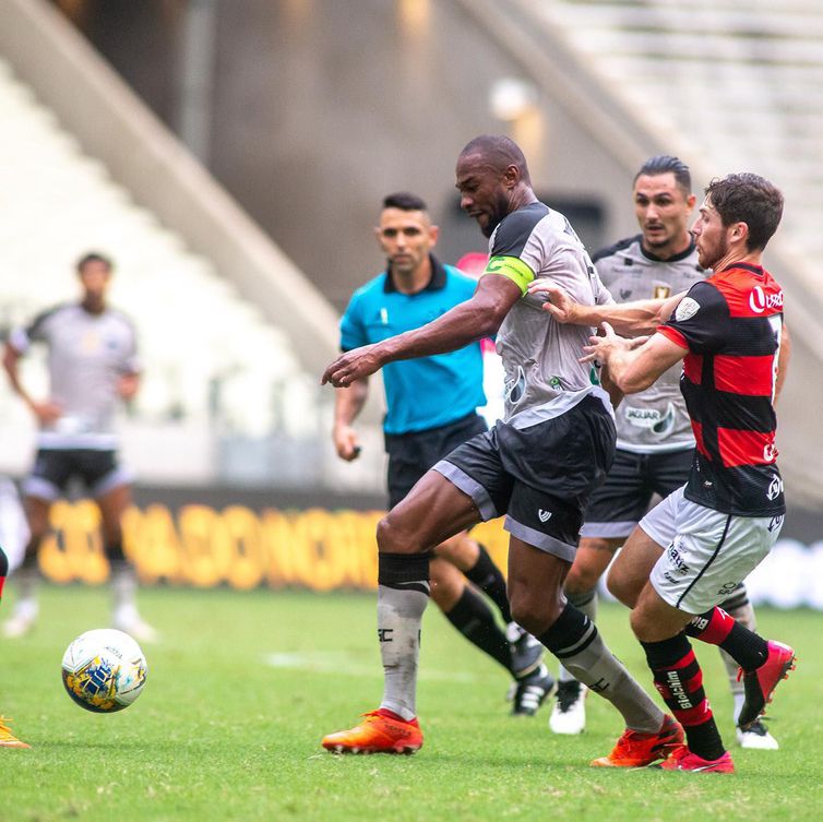 Ceará superou o Vitória e vai em busca do bicampeonato.
