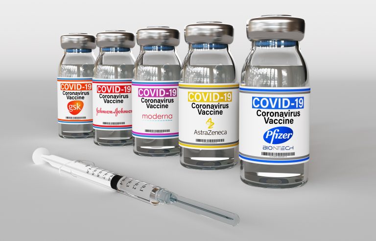 Comissão externa debate situação das vacinas Pfizer, Janssen e Sputnik