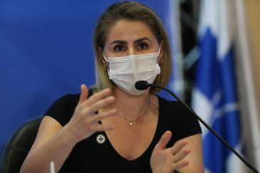 A coordenadora do Programa Nacional de Imunizações (PNI), Francieli Fontana, durante coletiva sobre as novas diretrizes da campanha nacional de vacinação contra a Covid-19.