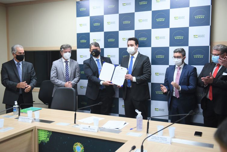 Audiência com Reinaldo Azambuja, Governador do Estado de Mato Grosso do Sul e Ratinho Júnior, Governador do Estado do Paraná. 