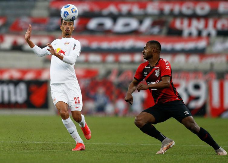 Red Bull Bragantino e Athetico-PR empatam em 2 a 2