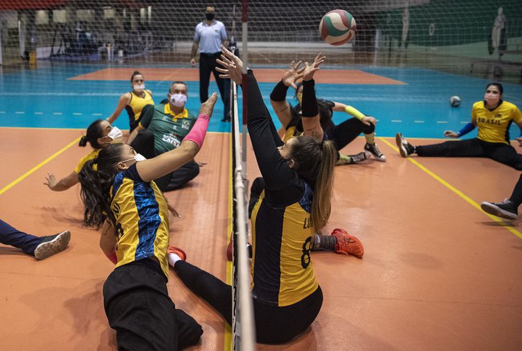 Luíza Fiorese, seleção brasileira de vôlei sentado - Paralimpíada de Tóquio 2020