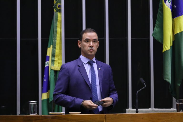 Discussão e votação de propostas. Dep.