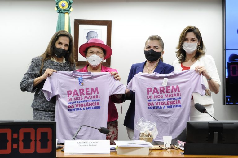 Encontro Nacional de Procuradoras da Mulher e Lançamento da Rede Nacional de Procuradorias da Mulher. Covidada Participante, Domitila Manssur, dep. Tereza Nelma PSDB - AL, Deputada Estadual, Ângela Garrote e Secretária Nacional de Políticas para as Mulheres, Cristiane Britto