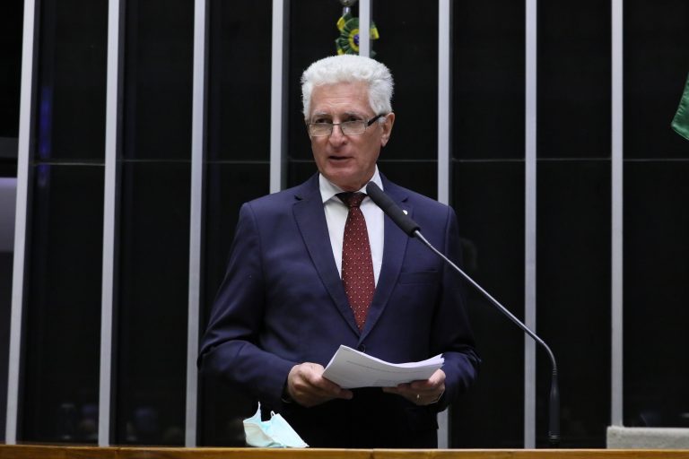 Deputado Rogério Correia discursa no Plenário da Câmara