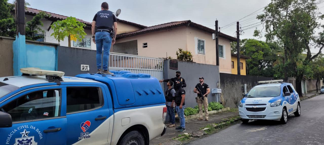 Polícia
