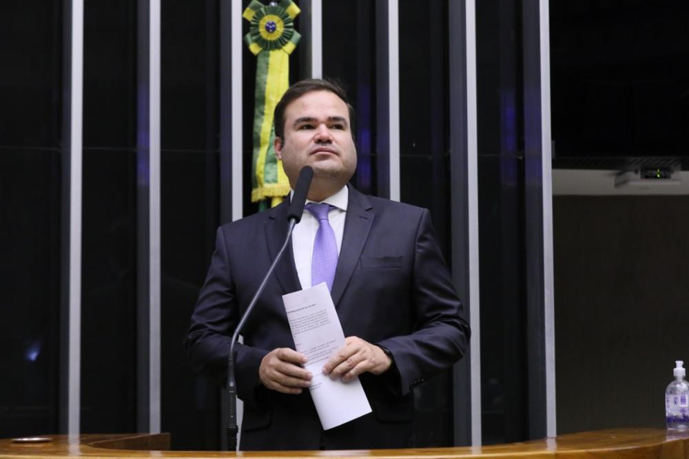 Câmara Cacá Leão
