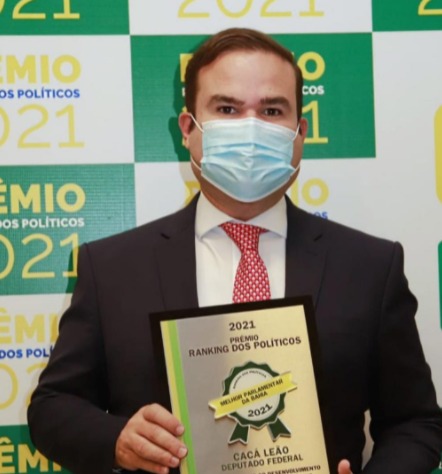 Cacá Leão