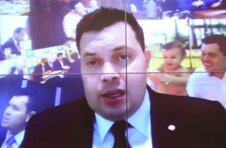 Deliberação do parecer. Dep. Acácio Favacho PROS-AP