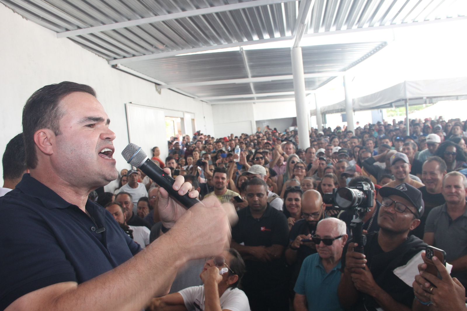 Cacá Leão