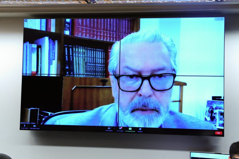 Audiência Pública - Política de Uso de Termoelétrica Movidas a Gás Natural. Mario Luiz Menel - Presidente da Associação Brasileira dos Investidores em Autoprodução de Energia (Abiape)