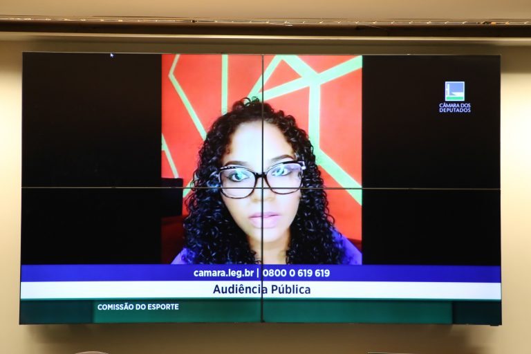 Cris Dandara participa on-line de audiência pública 