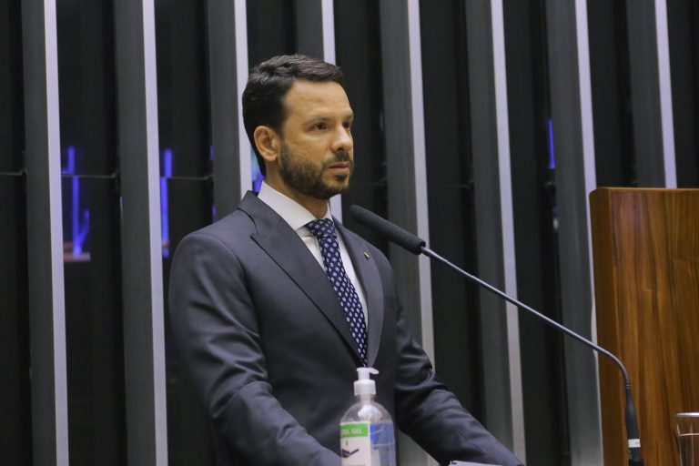 Discussão e votação de propostas. Dep. Professor Israel Batista PSB-DF