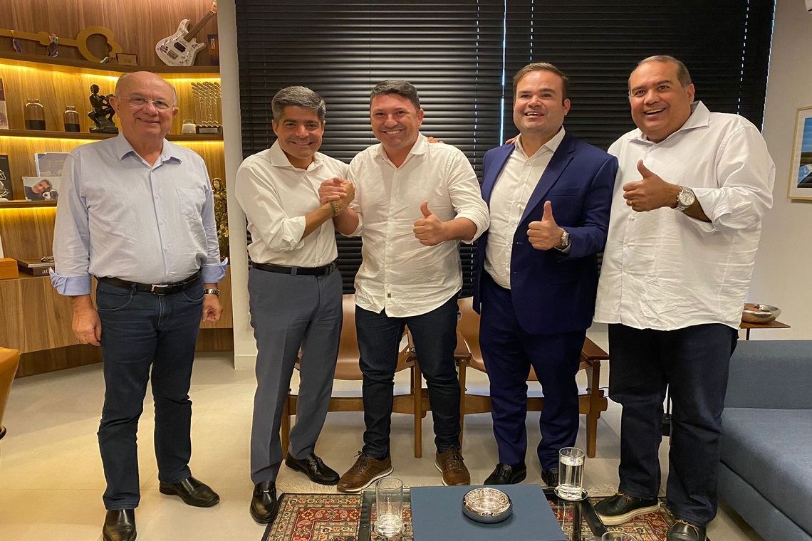 ACM Neto