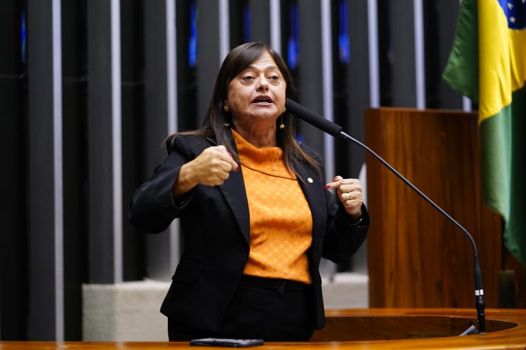Proposições Remanescentes do Dia Anterior. Dep. Alice Portugal(PCdoB - BA)