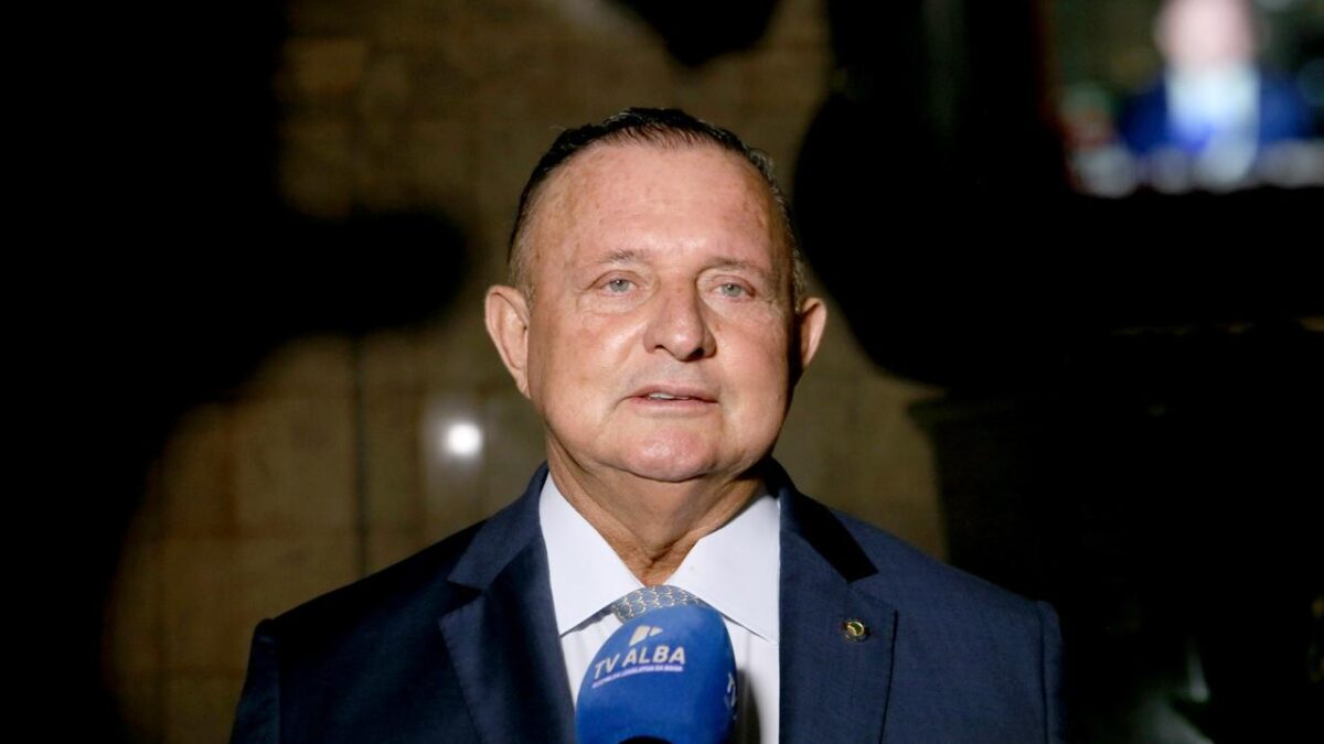 Adolfo Menezes