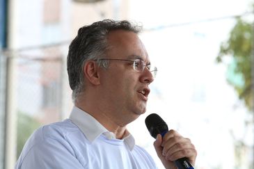 São Paulo (SP), 20-04-2023 - O secretário de Educação, Fernando Padula, participa de atividades para fortalecimento da cultura de paz na Escola Municipal de Ensino Fundamental - EMEF Perimetral, em Paraisópolis. Foto: Rovena Rosa/Agência Brasil