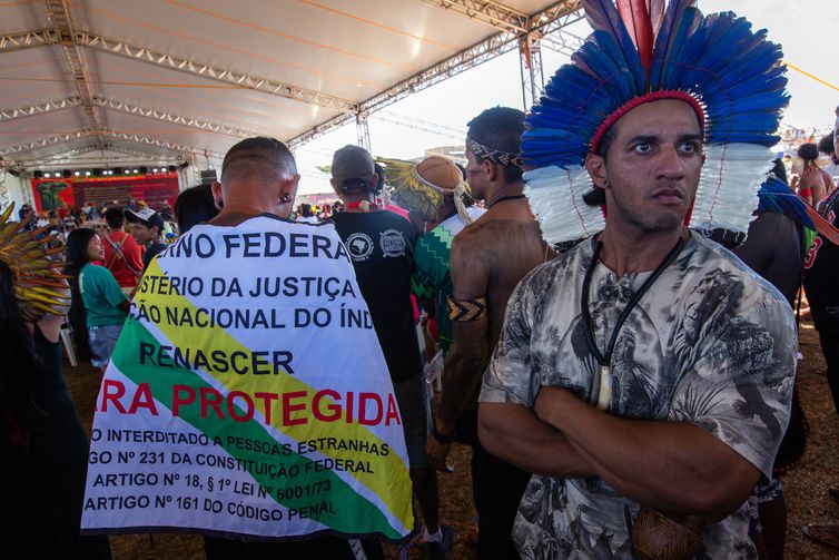 Brasília 26/04/2023 - Acampamento Terra Livre reúne milhares de indígenas de centenas de etnias de todas as regiões do país e tem como tema 