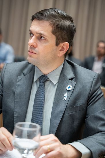  Brasília (DF) - O diretor do Departamento de Imunizações do Ministério da Saúde, Éder Gatti, durante sessão na OPAS.
Foto: Júlia Prado/Mistério da Saúde