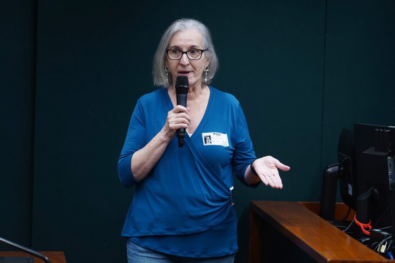 Audiência Pública - Angioedema Hereditário, acesso a tratamento e importância de criação de um dia nacional de conscientização sobre a doença. Presidente - Associação Brasileira de Angioedema Hereditário - ABRANGHE, Raquel Martins.