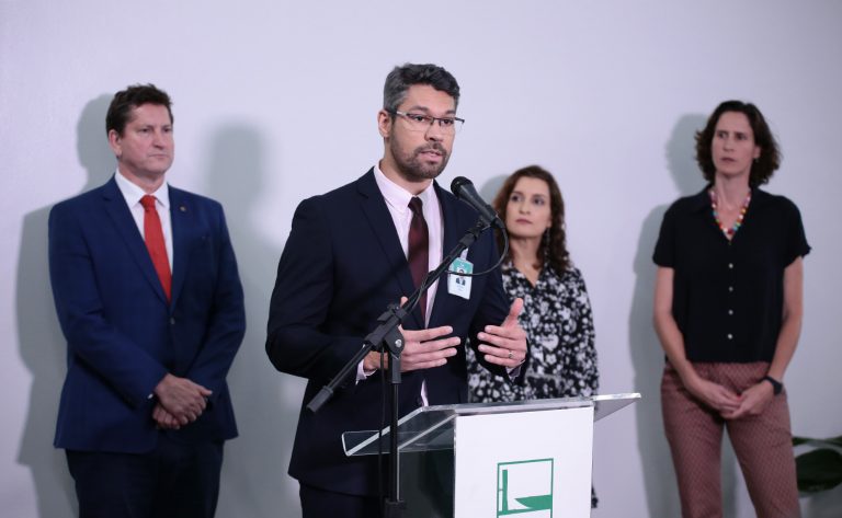 Solenidade de abertura da Exposição "Rádio: Centenário & Antenado". Diretor-Executivo de Comunicação e Mídias Digitais, Cléber Queiroz Machado