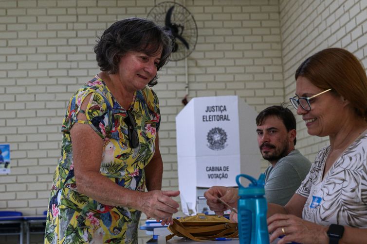 Brasília (DF) 01/10/2023 - Maridel Noronha, fala com a Agência Brasil durante votção para escolher os novos mebros do Conselho Tutelar.
Foto: José Cruz/Agência Brasil