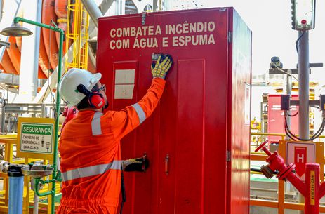 Rio de Janeiro (RJ), 28/09/2023 - Navio-plataforma P-71, instalado no campo de Itapu, no pré-sal da Bacia de Santos, a 200 km da costa do Rio de Janeiro. Foto:Tânia Rêgo/Agência Brasil