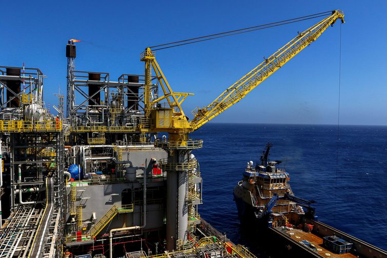 Rio de Janeiro (RJ), 28/09/2023 - Navio-plataforma P-71, instalado no campo de Itapu, no pré-sal da Bacia de Santos, a 200 km da costa do Rio de Janeiro. Foto:Tânia Rêgo/Agência Brasil