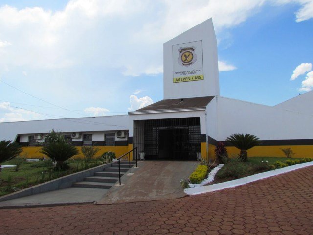 Fachada da Penitenciária de Dourados