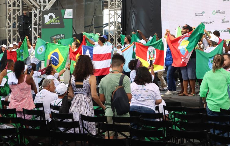 Brasília (DF), 20/12/2023, A Expocatadores 2023, com o tema É hora da conta fechar!, a edição deste ano conta com mais de dois mil catadores (as no Estádio Nacional Mané Garrincha, em Brasília. Foto: Valter Campanato/Agência Brasil