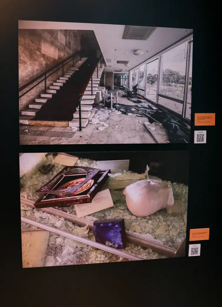 Brasília (DF), 08/01/2024, O Supremo Tribunal Federal (STF) inaugura a exposição Após 8 de janeiro: Reconstrução, memória e democracia. A mostra é em alusão ao atentado criminoso que vandalizou órgãos e instalações públicas no dia 8 de janeiro de 2023. Foto: Jose Cruz/Agência Brasil