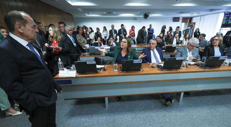 Brasília (DF) 20/02/2024 Comissão de Educação do Senado que votou a proposta (PL 826/2029) que institui o Programa Nacional de Vacinação em Escolas Públicas. Relator senador Marcelo Castro. Foto Lula Marques/ Agência Brasil