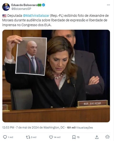 Deputada Maria Elvira Salazar exibindo foto do ministro Alexandre de Moraes durante audiência no Congresso dos Estados Unidos