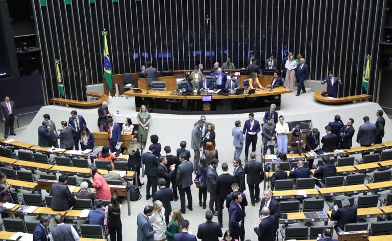 Discussão e votação de propostas. Presidente da Câmara dos Deputados, Arthur Lira