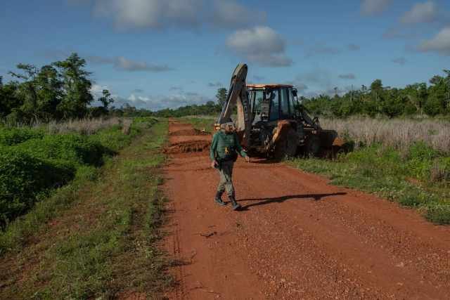 Operação do Ibama contra garimpo ilegal na terra indígena yanomami